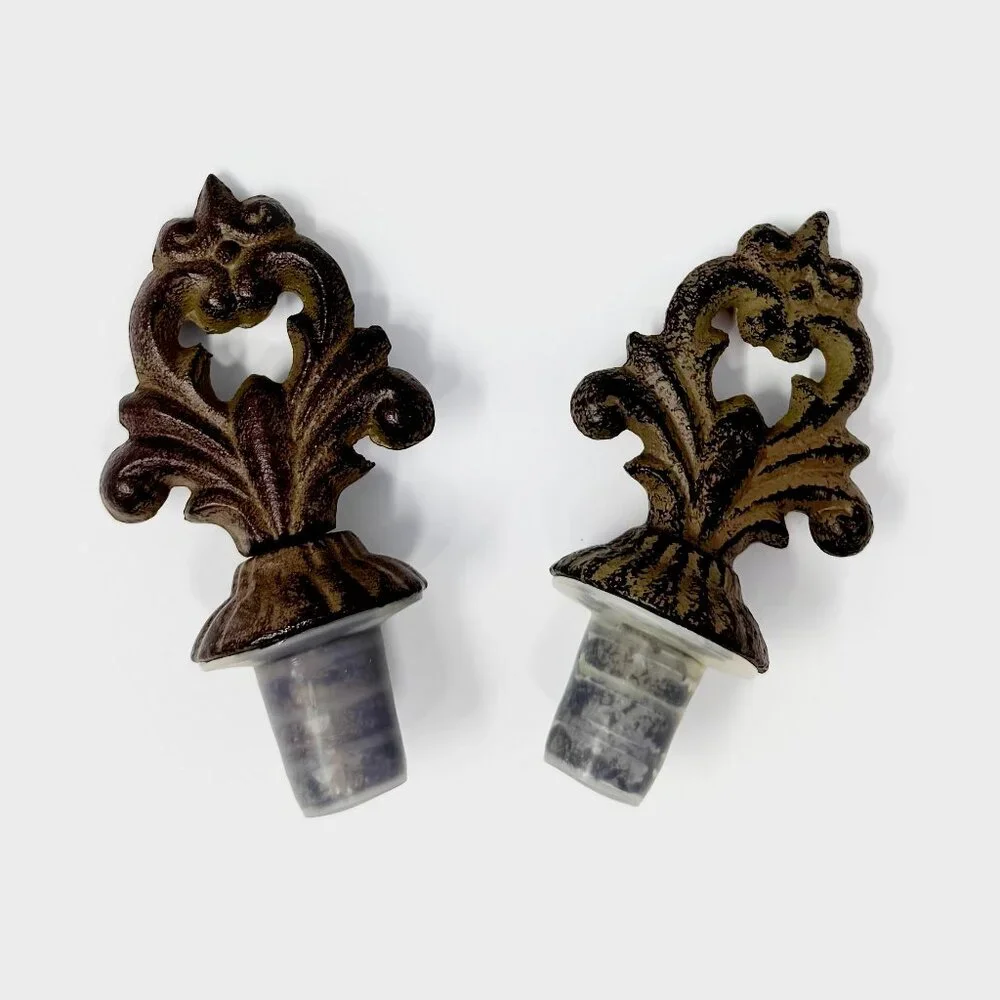 GG Collection Acanthus Wine Bottle Stoppers - Thumbnail 3